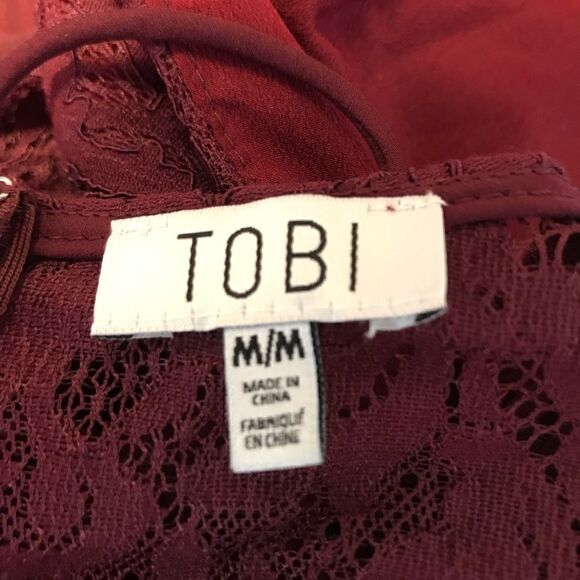 Tobi Maroon Lace Top Romper Size M - Picture 4 of 5